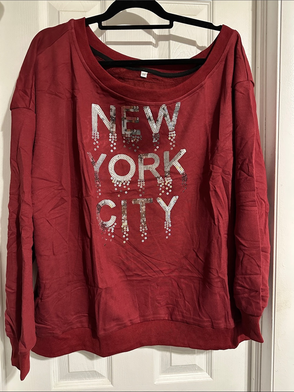 Women’s Sequin 'New York City' Pullover Sweatshirt -maroon